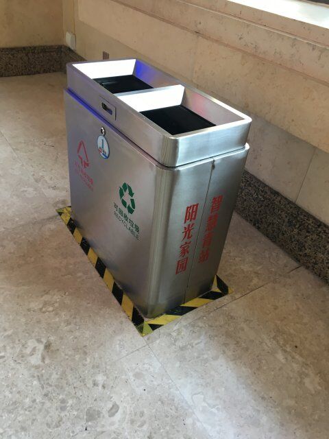 訂制青島火車站不銹鋼垃圾桶